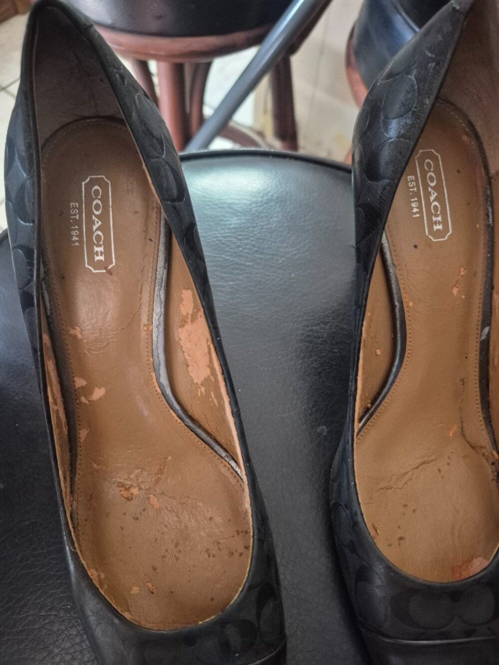 Shoes - Picture 3 of 9